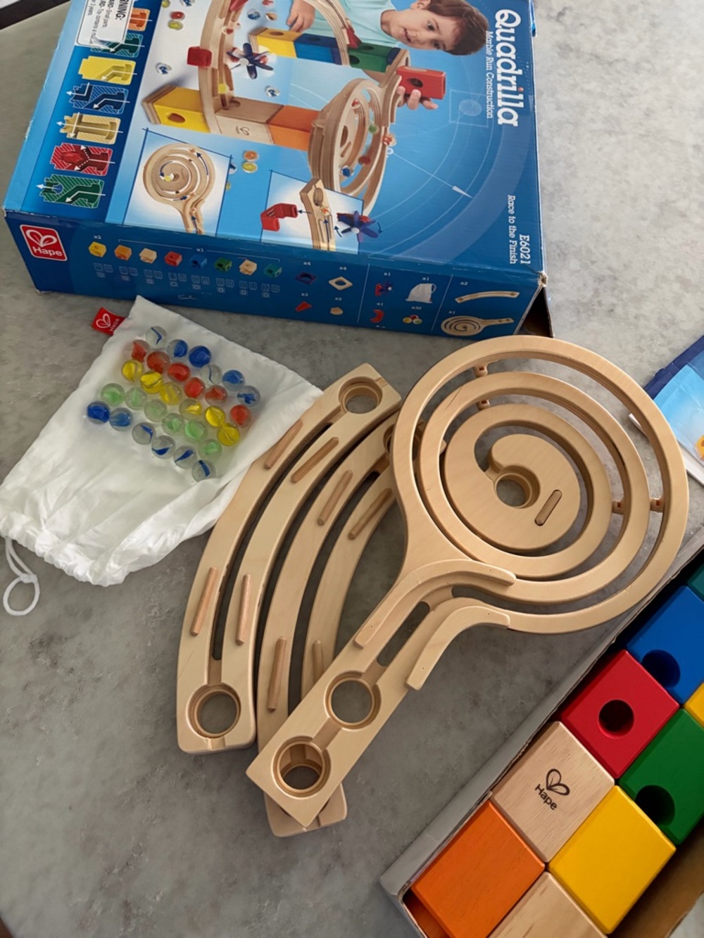 Hape Quadrilla Marble Run - Picture 3 of 5